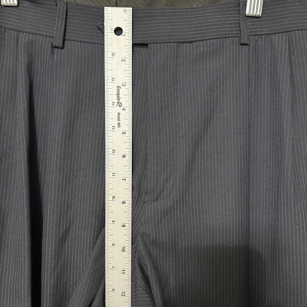 Haggar Suit 40 Jacket 32x30 Slacks Blue Pinstripe Pleated Classic Formal Wedding - Picture 16 of 16